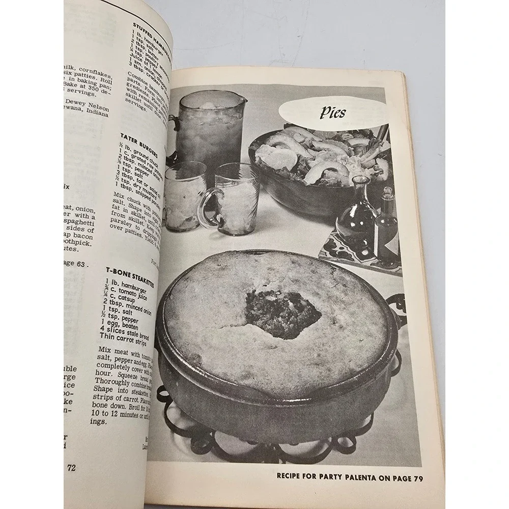 Favorite Recipes Press Ground Beef Cookbook 1967 Vintage‎ Red Good 500+ Recipes